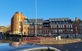 Kest Cozy Apartment In Leeds!